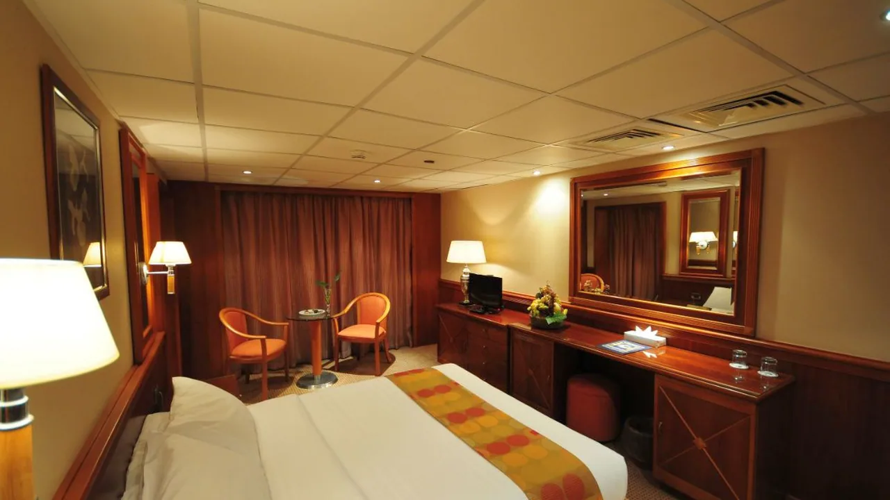 Royal Ruby | Cruise Trip